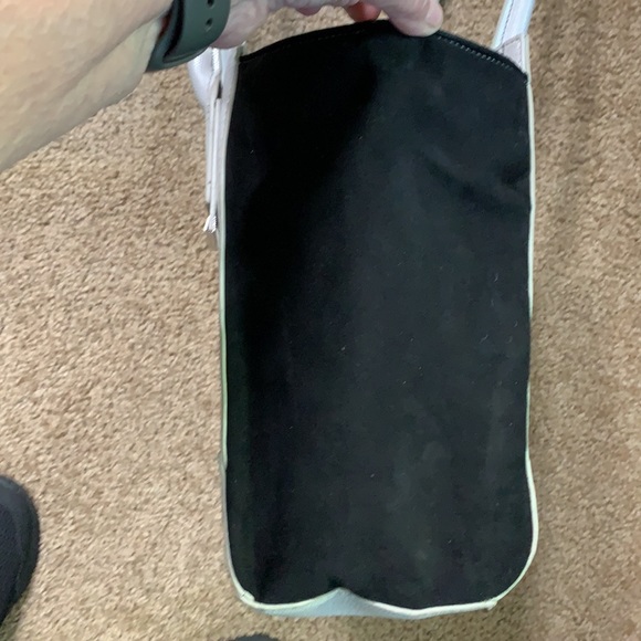 Nine West purse like new! No signs of wear at all - Picture 8 of 12